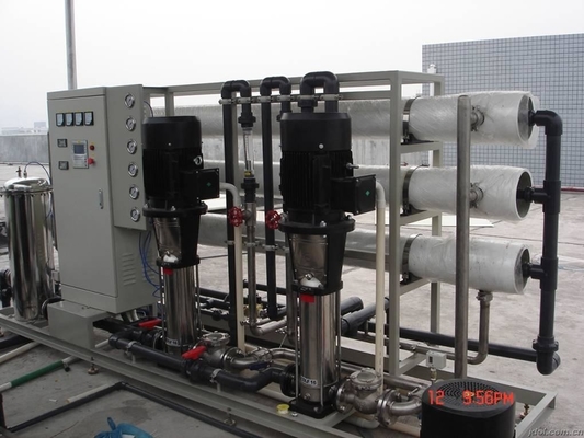 PLC 10000L / H RO نظام معالجة المياه بالتناضح العكسي لمياه الشرب