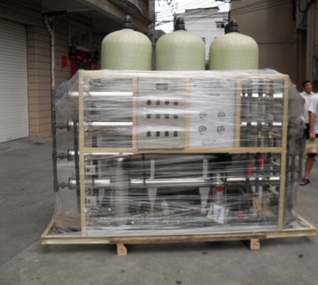 الفولاذ المقاوم للصدأ / FRP 2500L / H RO نظام التناضح العكسي لسقي الحديقة