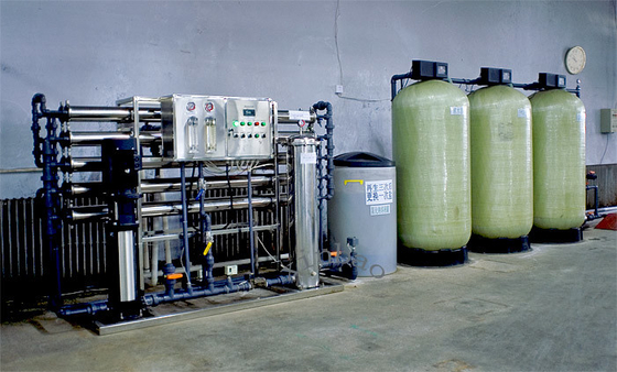 الفولاذ المقاوم للصدأ / FRP 2500L / H RO نظام التناضح العكسي لسقي الحديقة