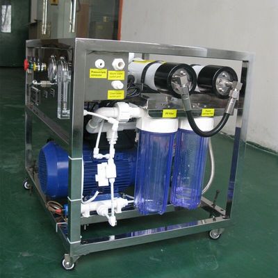محطة تحلية مياه البحر تعمل بالطاقة الشمسية 1000LPD تعمل بالطاقة الشمسية بمعدل استرداد 8٪