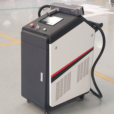 آلة التنظيف بالليزر المحمولة 500W 1000W 2000W لإزالة الصدأ